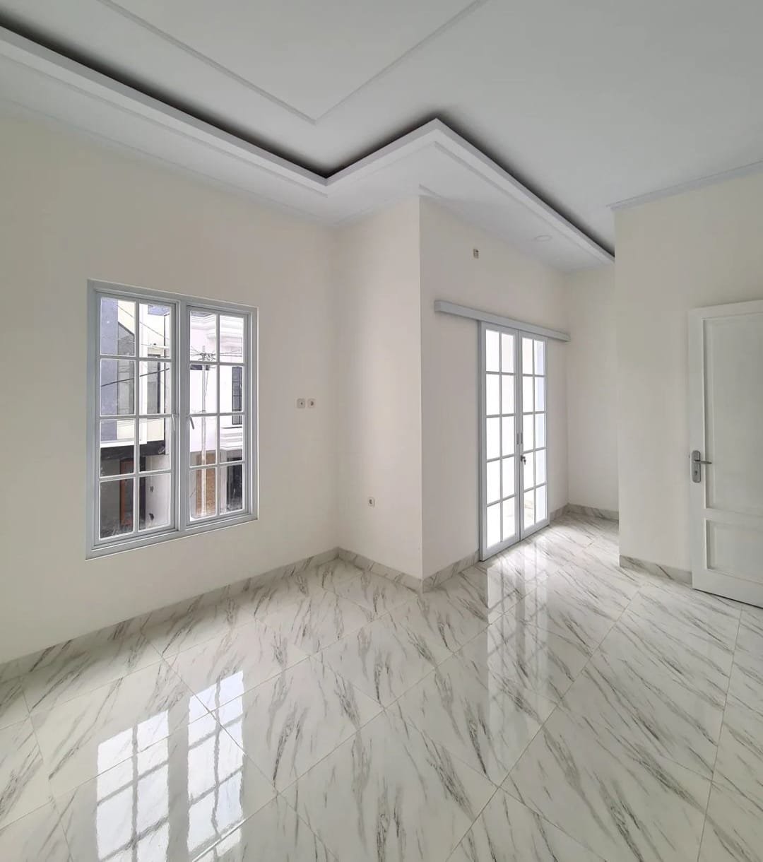 Dijual Rumah Cluster di Jln Warung Sila Raya Jagakarsa Jakarta Selatan - 6