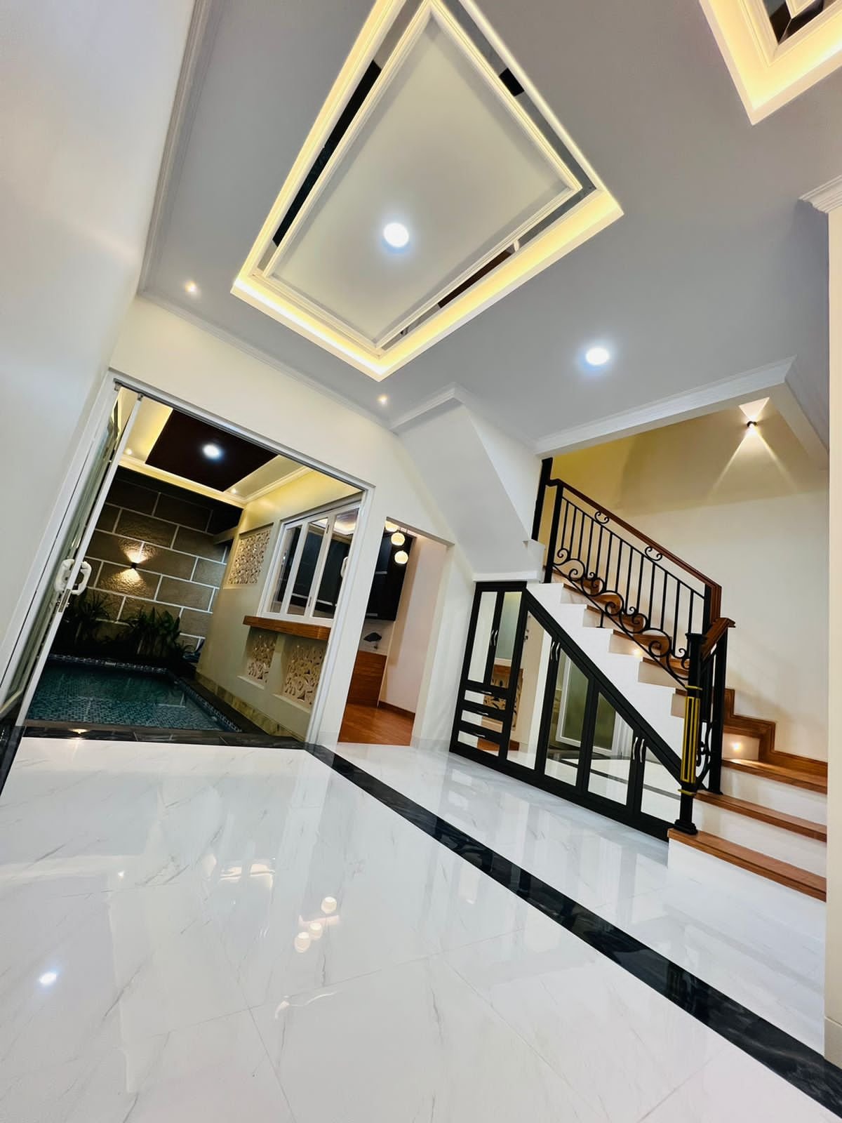 Dijual Rumah Mewah Dengan Kolam Renang di Kebagusan Jakarta Selatan - 3