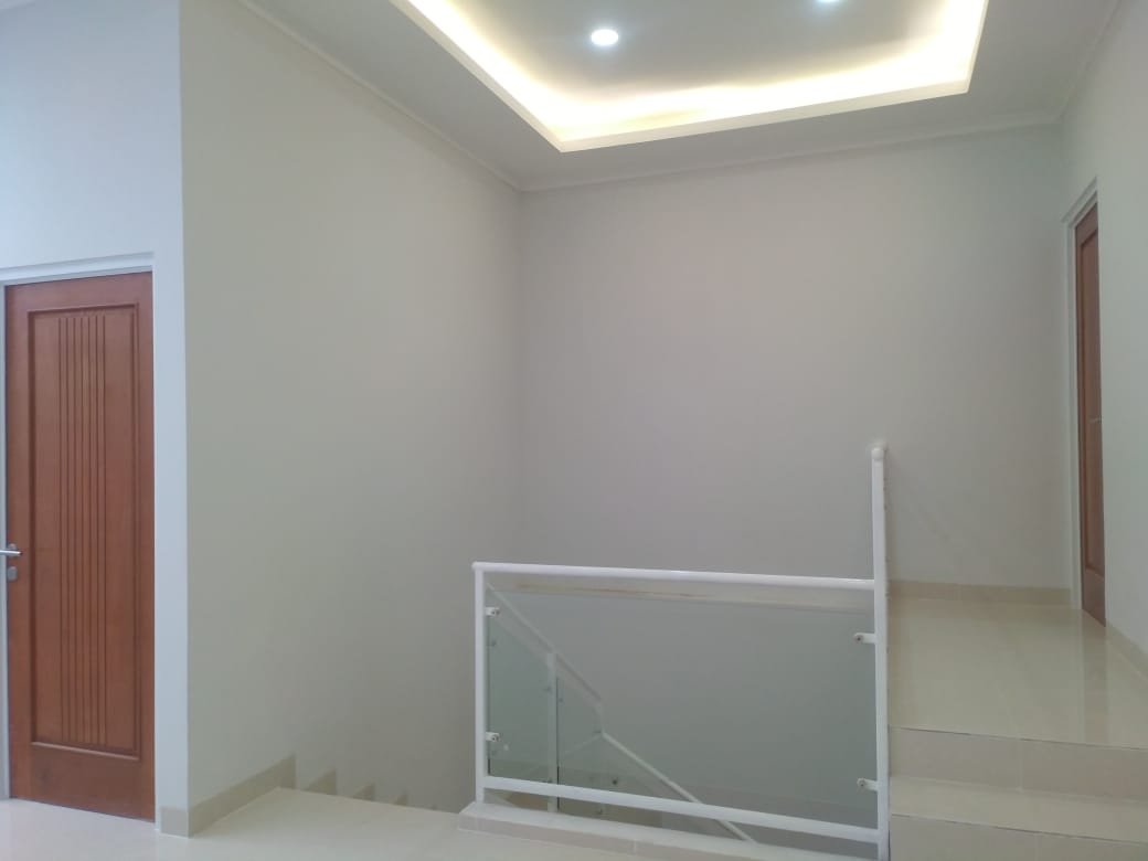 Dijual Rumah Ada Rooftop di Jln Tebet Timur Jakarta Selatan - 7