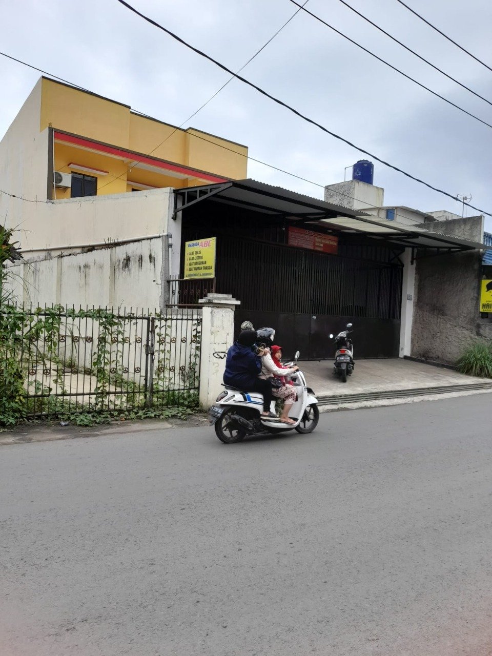 Dijual Cepat 2 Ruko Jadi Satu,Lokasi Sangat Strategis,Cocok Untuk Usaha Apa Saja  - 7