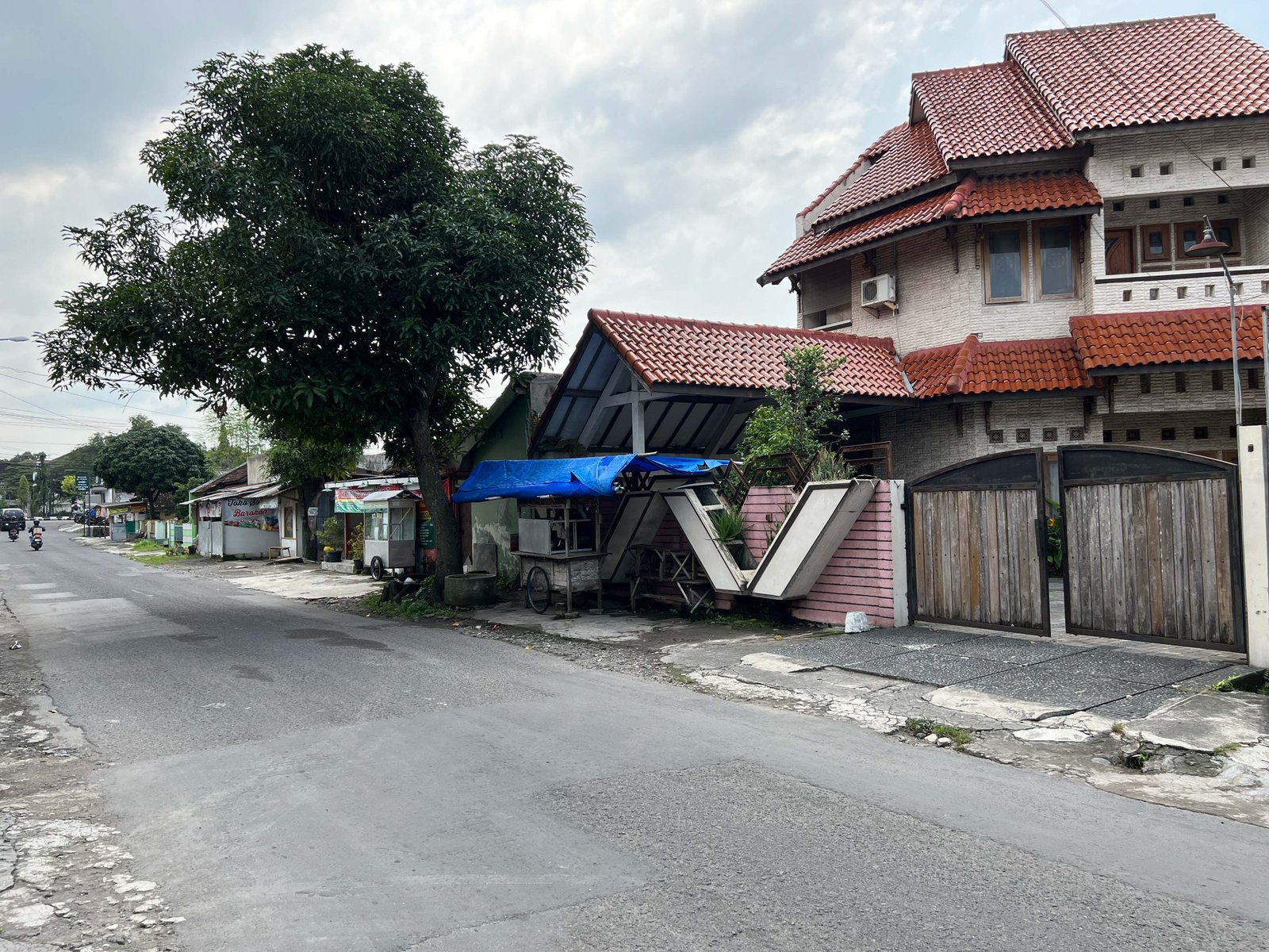 Jual Rumah Usaha Kost Ringroad Utara Sanggrahan Maguwoharjo - 13