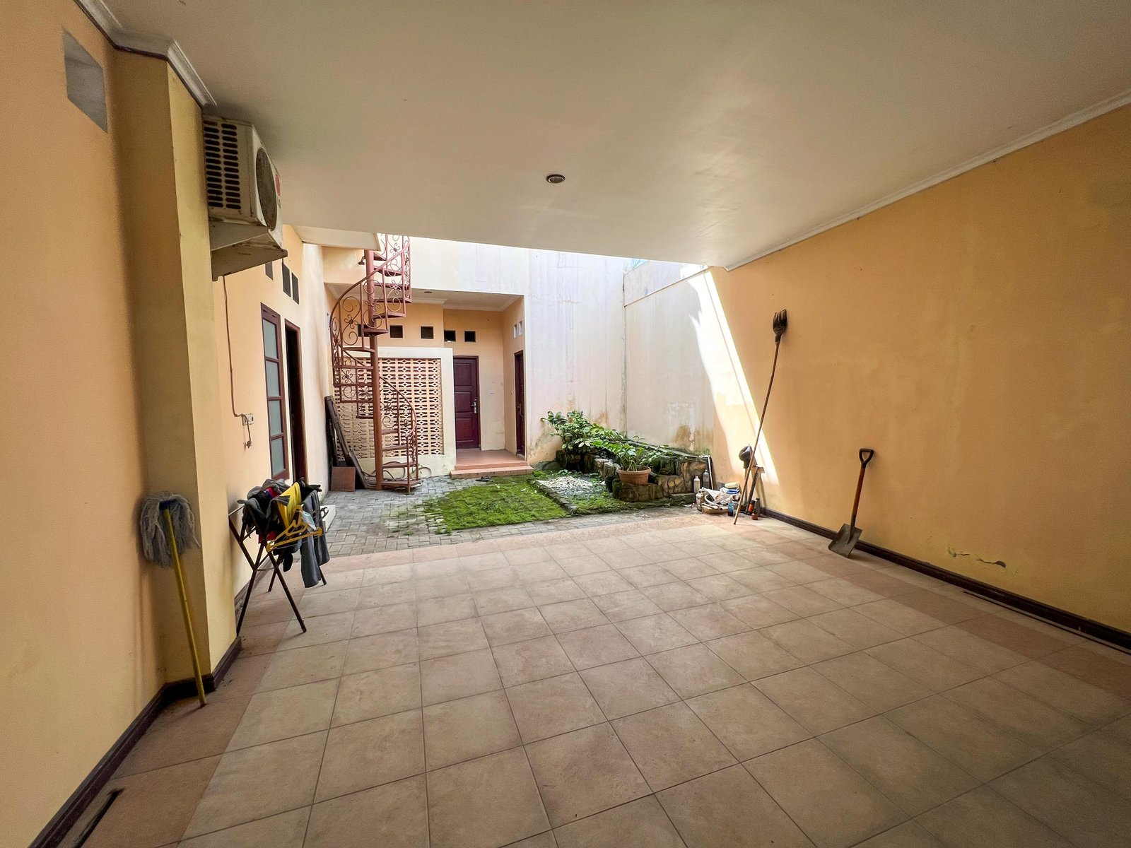 Jual Rumah Condongcatur Manukan Lokasi Pojokan - 11