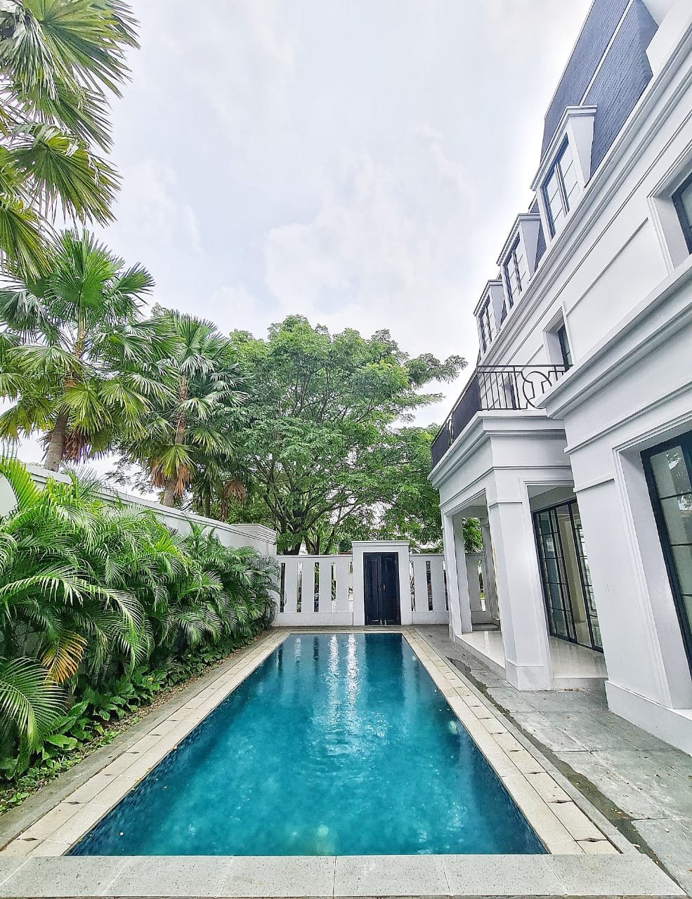 Rumah Baru Mewah Dekat Pejaten Village Mall Jakarta Selatan - 5