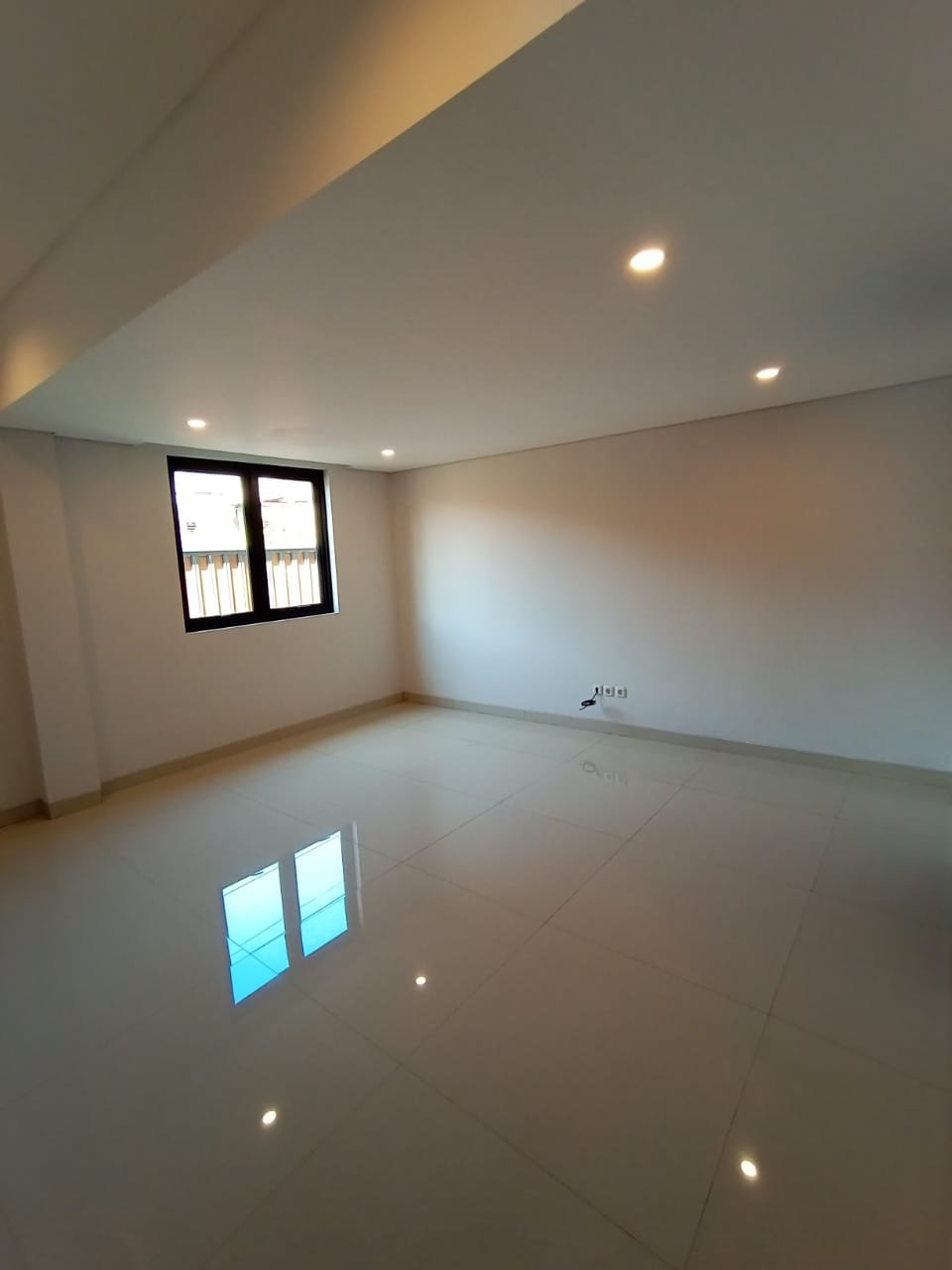 Rumah di Jln Cendrawasih Pesanggrahan Kebayoran Lama Jakarta Selatan - 4