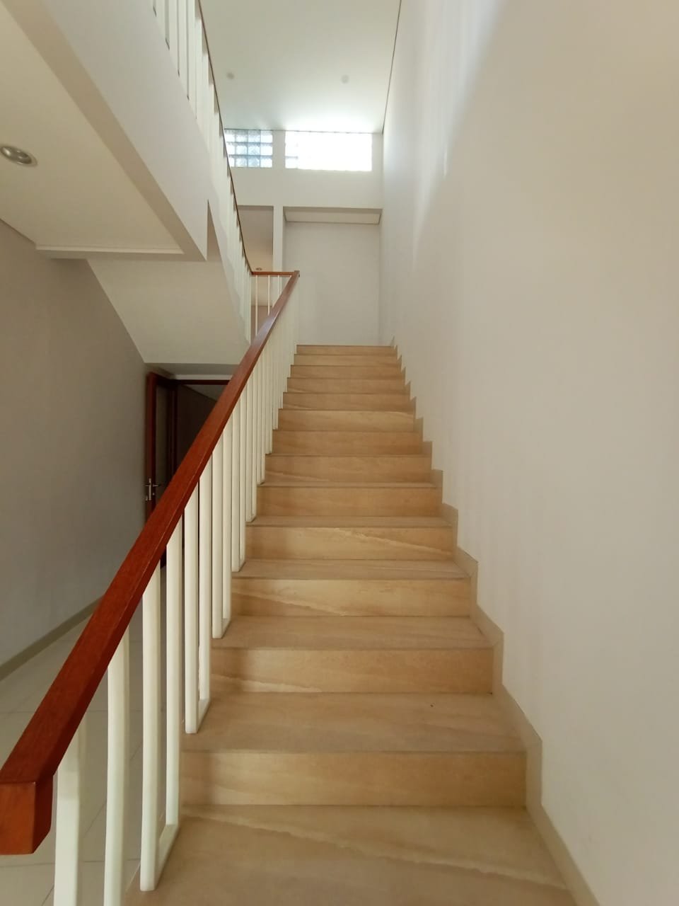 Rumah di Jln Cendrawasih Pesanggrahan Kebayoran Lama Jakarta Selatan - 6