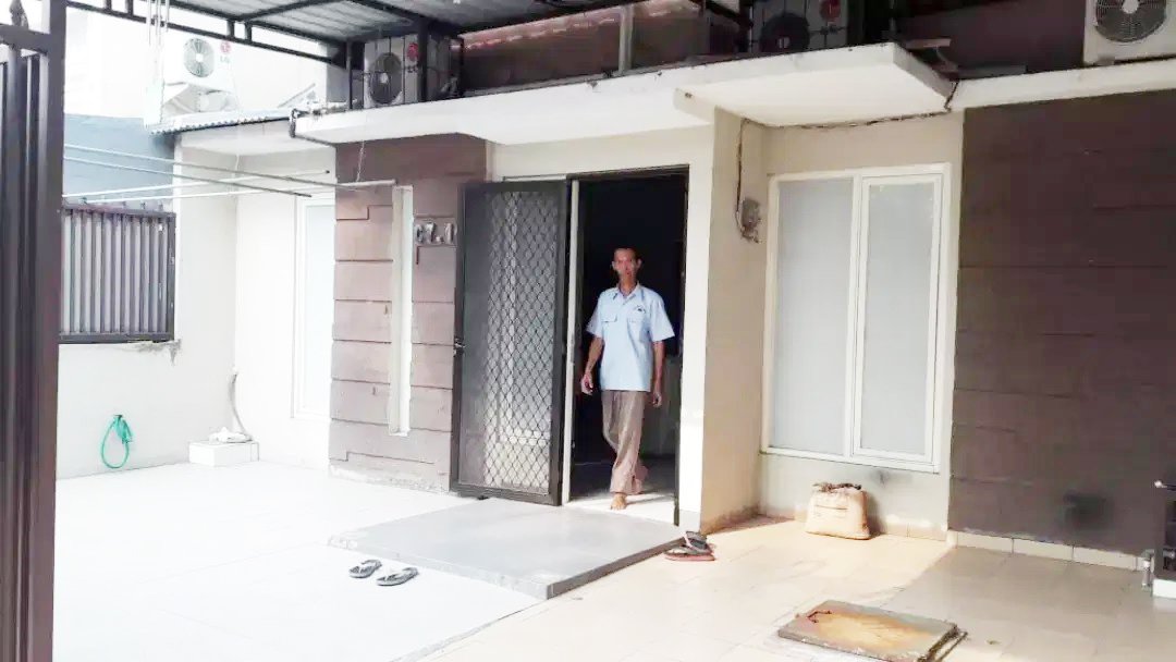 Rumah Dijual di Sidoarjo Dekat Lippo Plaza Sidoarjo, RSUD Sidoarjo, Alun-alun Sidoarjo, Stasiun Sidoarjo - 2