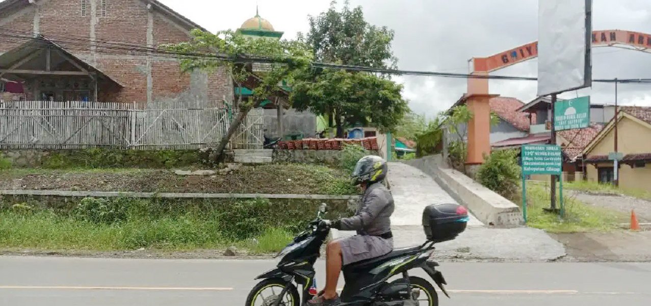 Rumah Dijual BU Pinggir Jalan + Tempat Usaha di Cilacap Dekat Bandara Tunggul Wulung Cilacap, Pasar Jeruklegi Cilacap - 6
