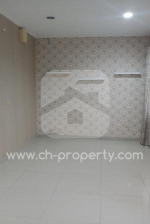 Rumah cluster tenang dan aman di Green Lake City, Tangerang - 4