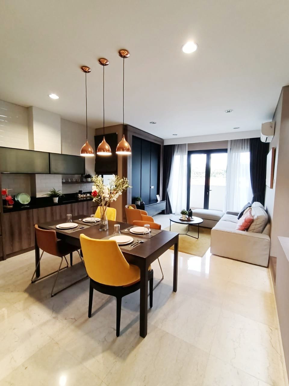 Rumah Besar 3 Lantai Di Cilandak Jakarta Selatan - 4