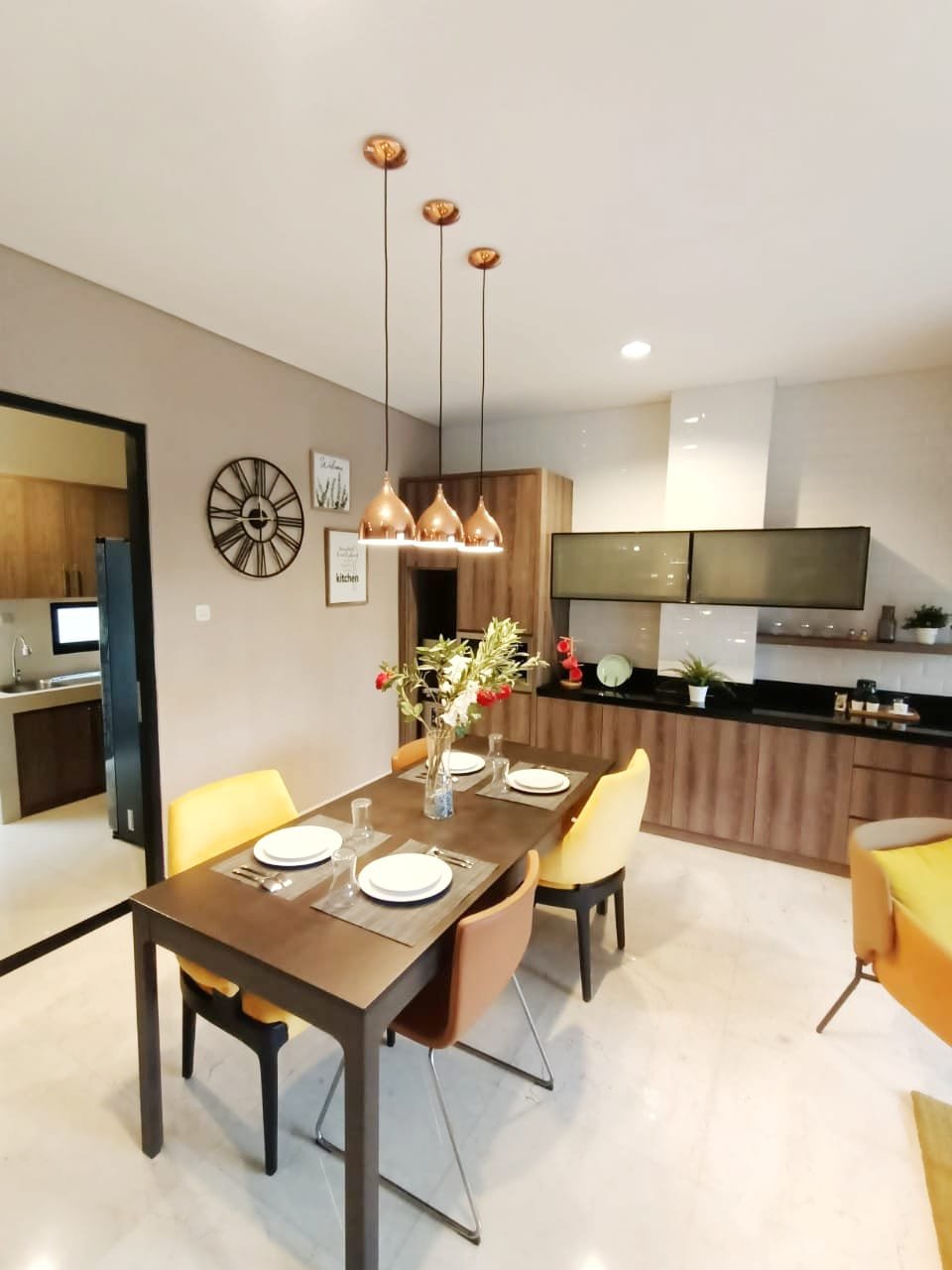 Rumah Besar 3 Lantai Di Cilandak Jakarta Selatan - 6