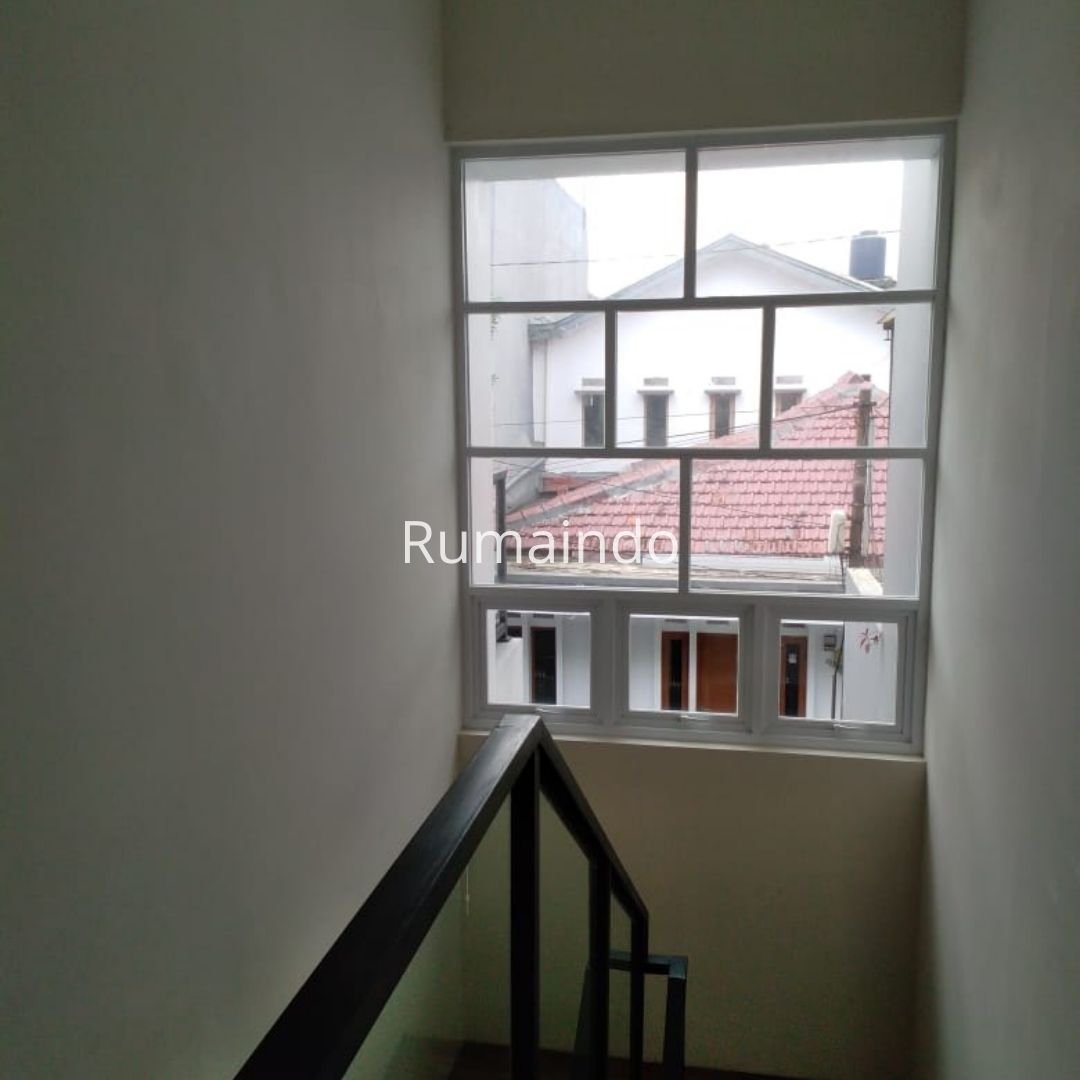 Dijual Murah Rumah Baru Model Minimalis di Tebet Timur Jakarta Selatan - 9