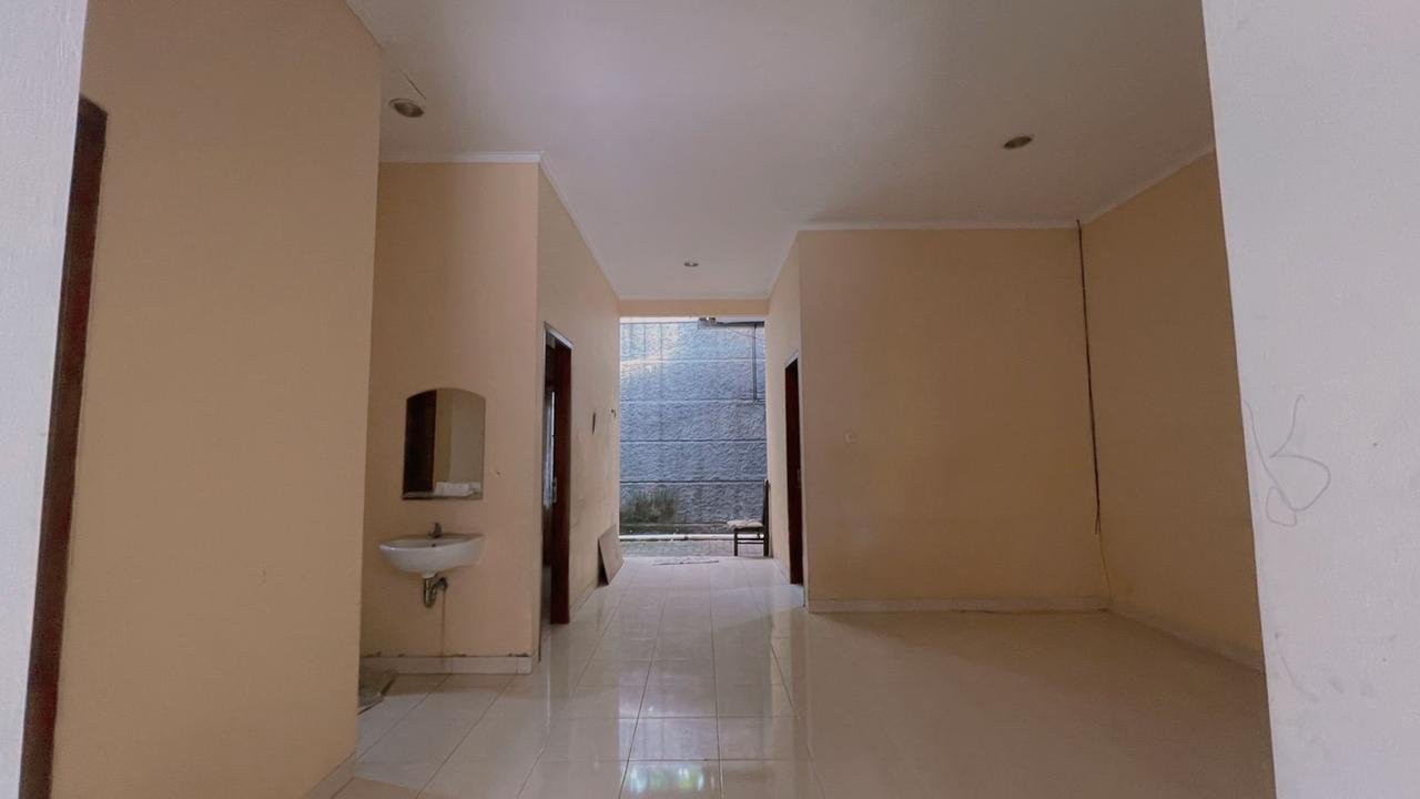 Dijual Rumah dalam cluster Daerah Kramat Jati Jakarta Timur - 4