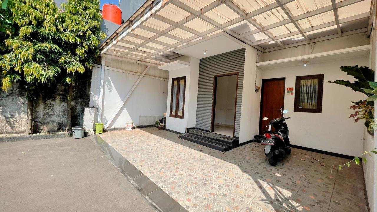 Dijual Rumah dalam cluster Daerah Kramat Jati Jakarta Timur - 3