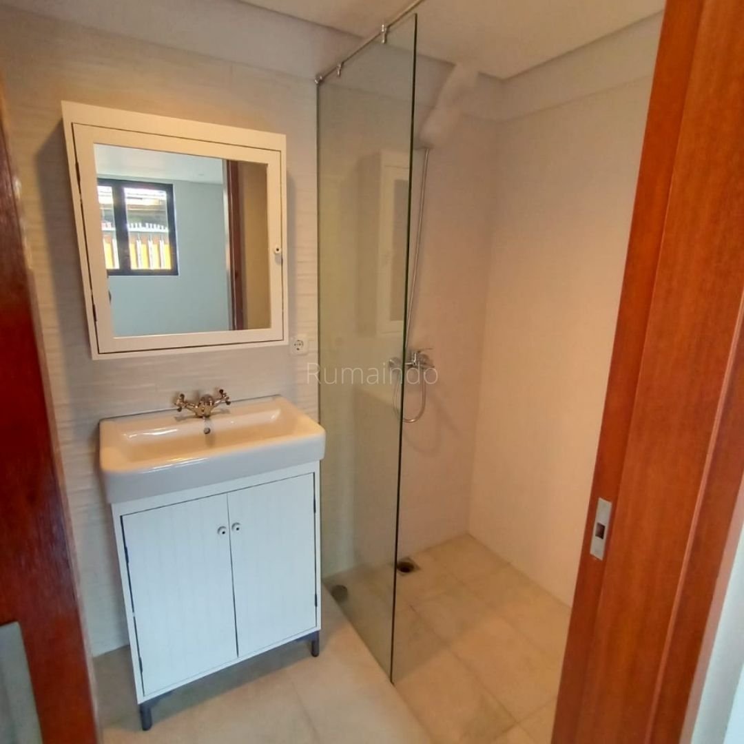 Dijual Murah Rumah di Jln Cendrawasih Pesanggrahan Kebayoran Lama Jakarta Selatan - 9