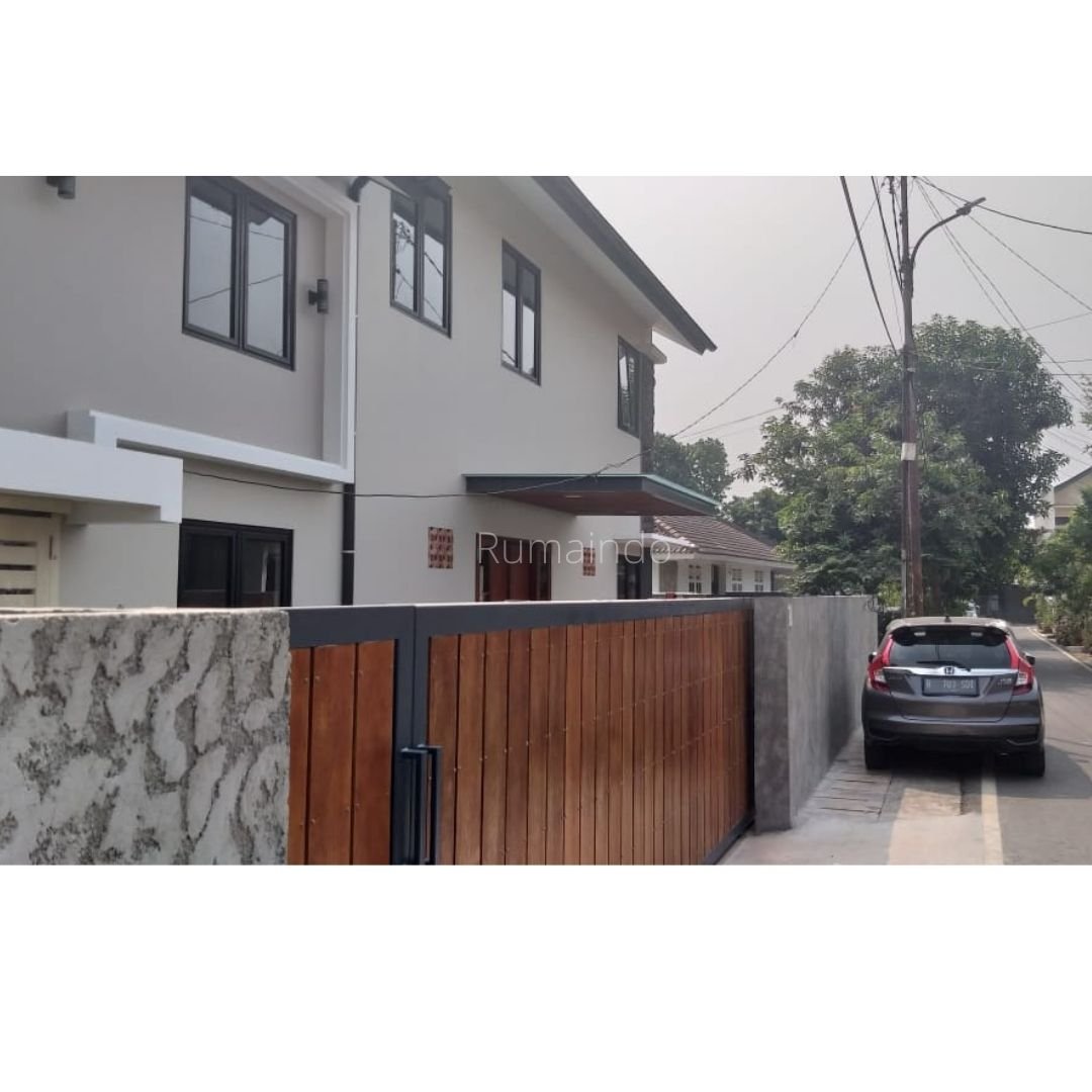 Dijual Murah Rumah di Jln Cendrawasih Pesanggrahan Kebayoran Lama Jakarta Selatan - 2