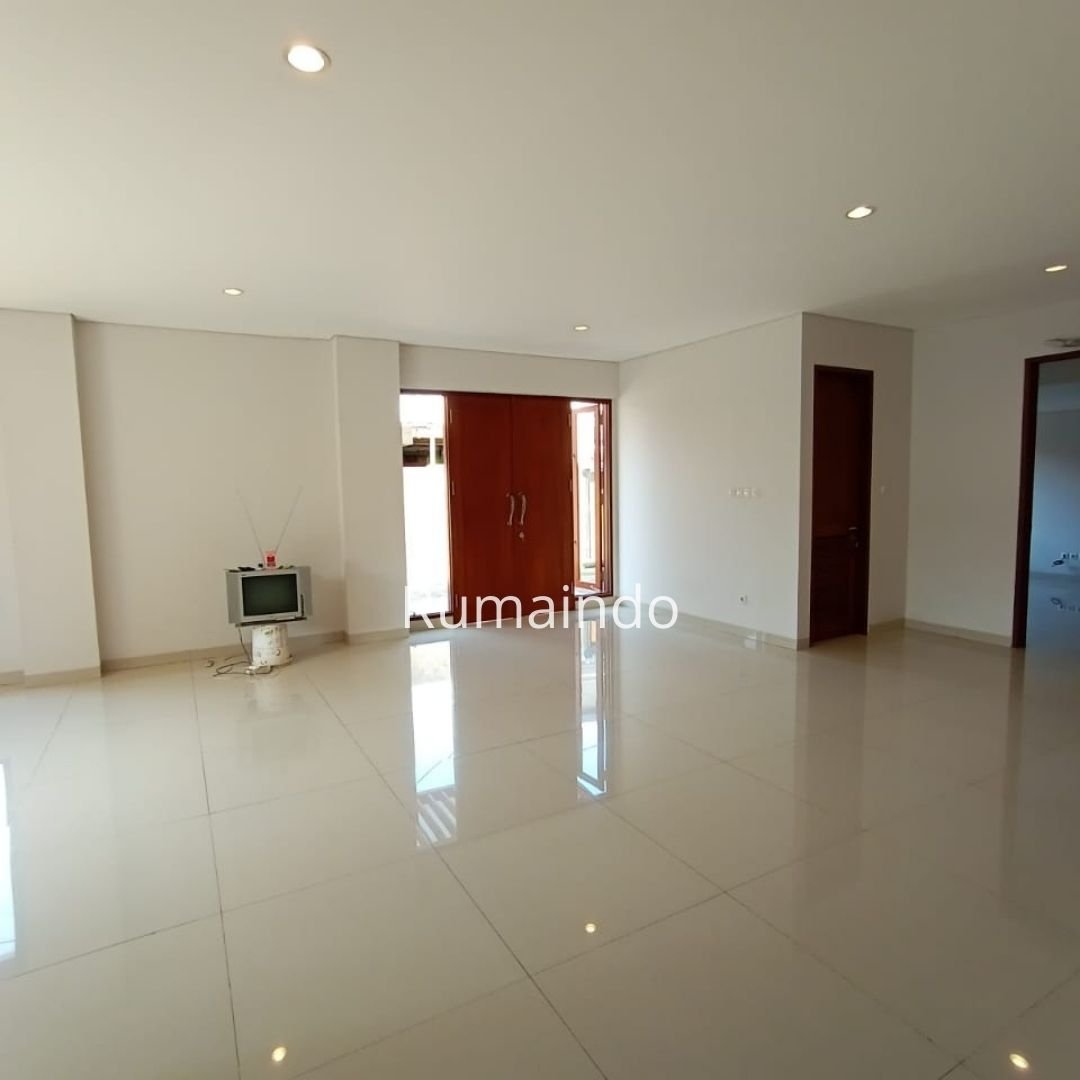 Dijual Murah Rumah di Jln Cendrawasih Pesanggrahan Kebayoran Lama Jakarta Selatan - 4