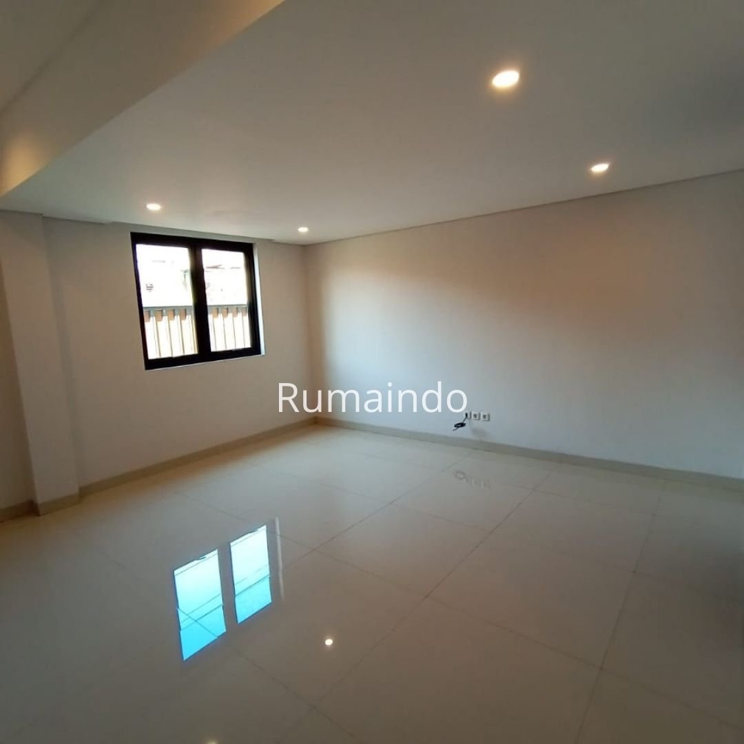 Dijual Murah Rumah di Jln Cendrawasih Pesanggrahan Kebayoran Lama Jakarta Selatan - 5