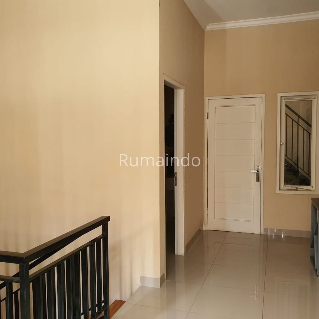 Dijual Rumah Full Furnished Cluster Mahakam Residence Jagakarsa Jakarta Selatan - 9