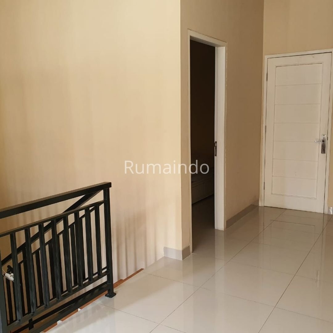 Dijual Rumah Full Furnished Cluster Mahakam Residence Jagakarsa Jakarta Selatan - 8