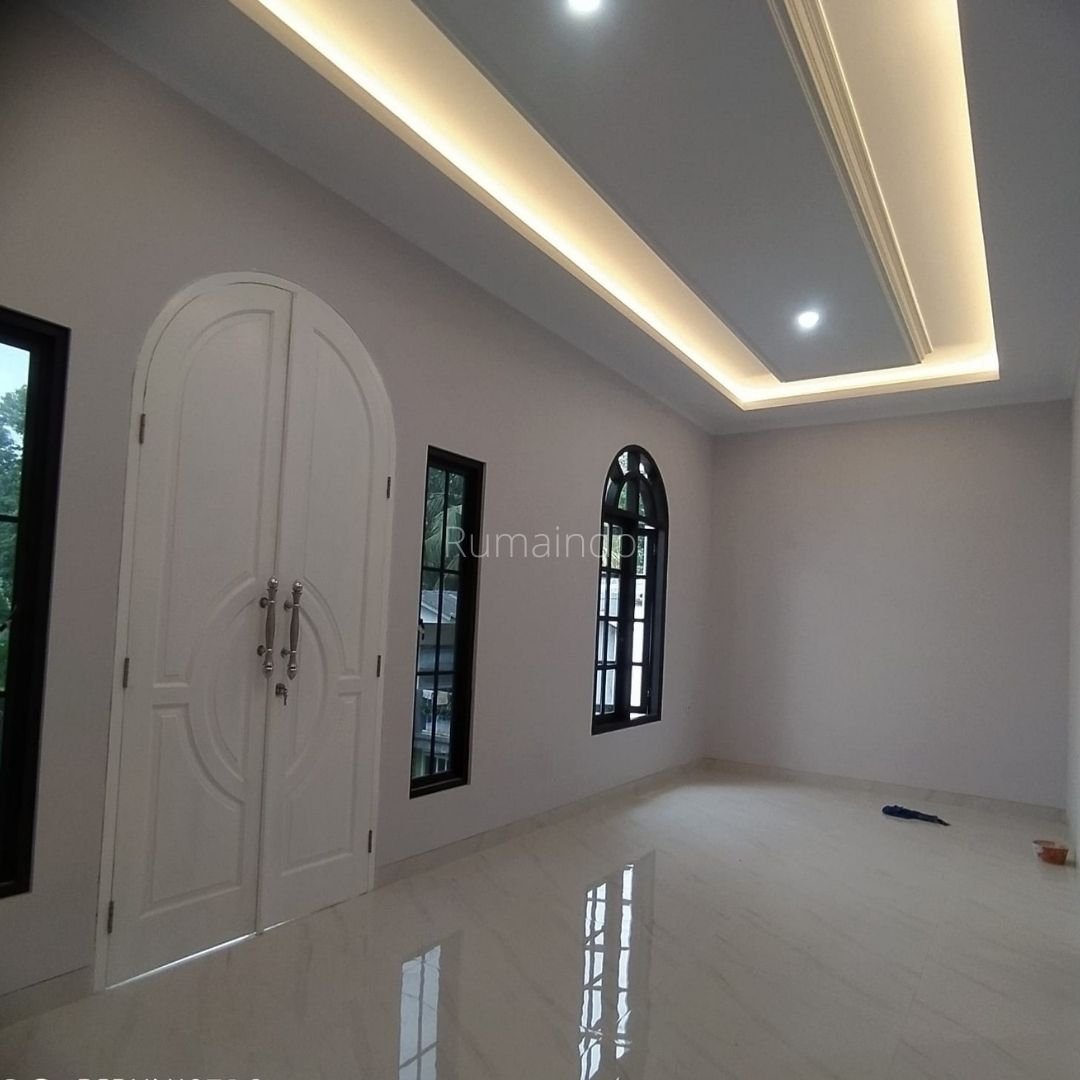 Dijual Murah Rumah Ada Rooftop Dekat Ragunan Kebagusan Jakarta Selatan - 2