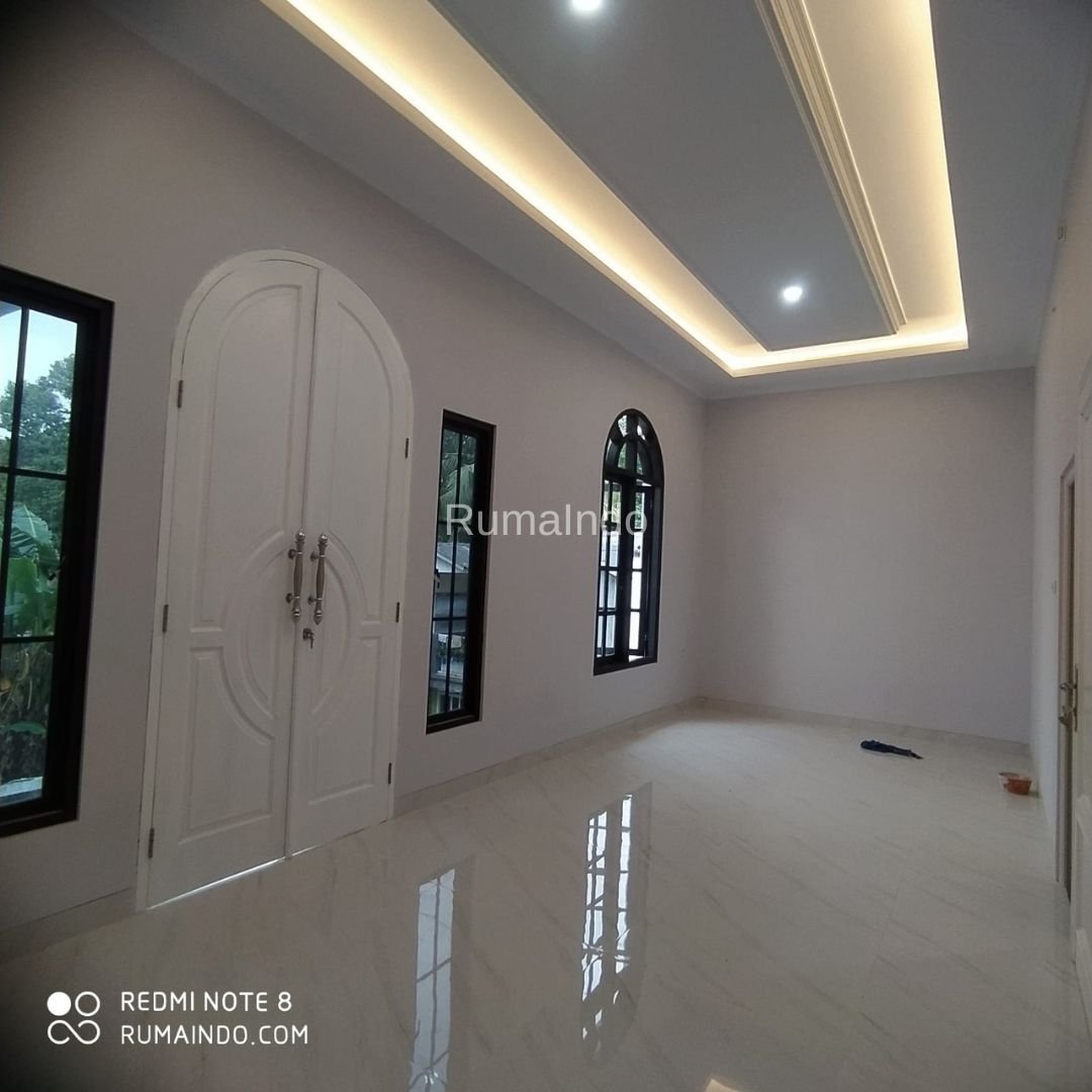 Dijual Murah Rumah Ada Rooftop Dekat Ragunan Kebagusan Jakarta Selatan - 9