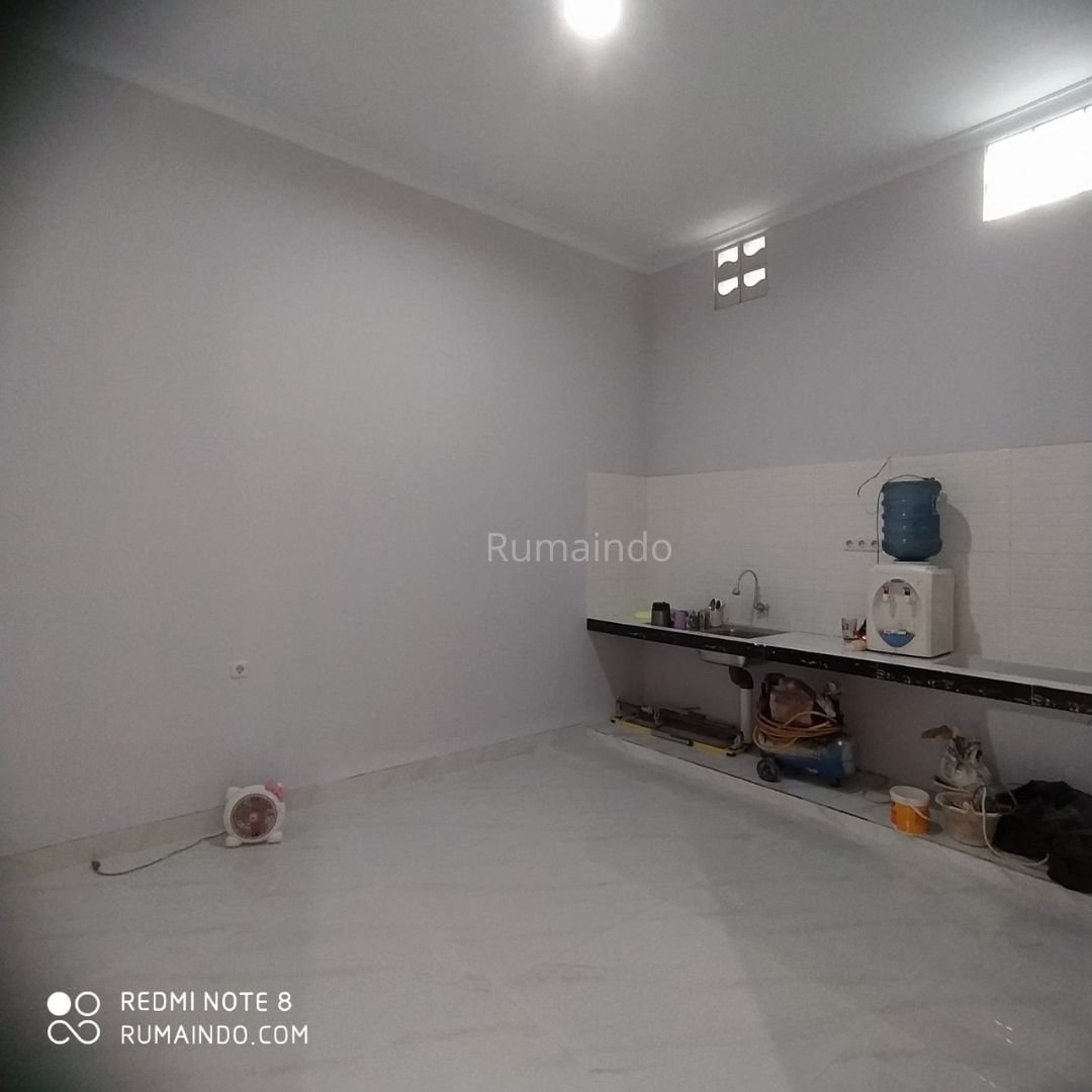 Dijual Murah Rumah Ada Rooftop Dekat Ragunan Kebagusan Jakarta Selatan - 8