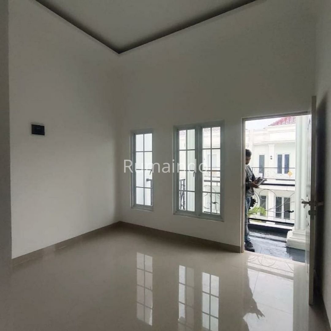 Dijual Rumah Modern Classic di Jln Sadar Raya Jagakarsa Jakarta Selatan - 4