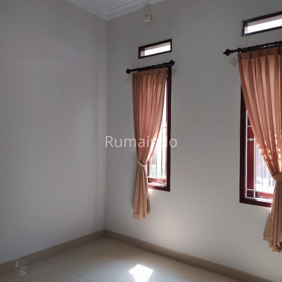 Dijual Murah Rumah di Jln Perikanan Jagakarsa Jakarta Selatan - 7