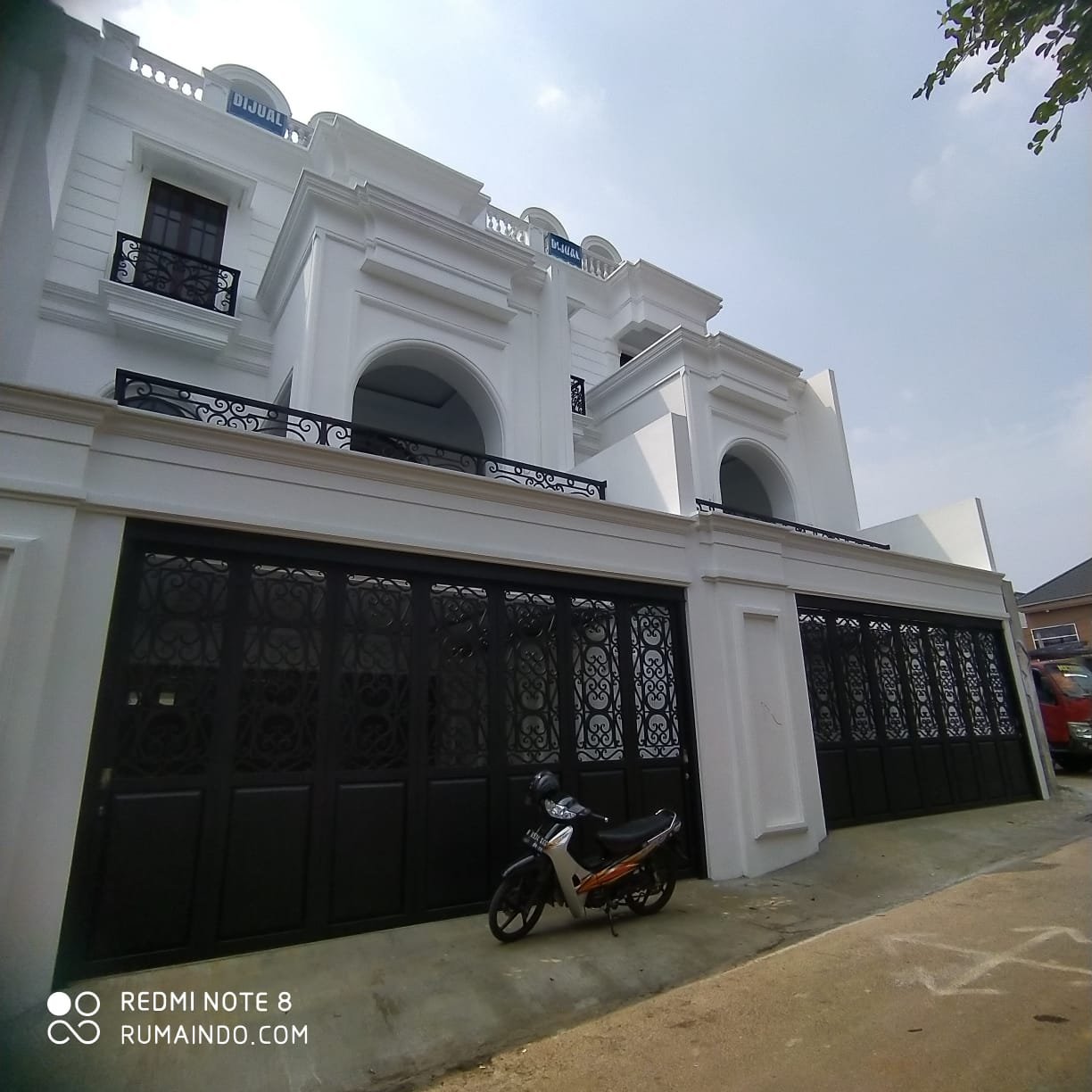 Dijual Rumah Ada Kolam Renang Di Komplek DPR Jln Benda Jagakarsa Jakarta Selatan - 9