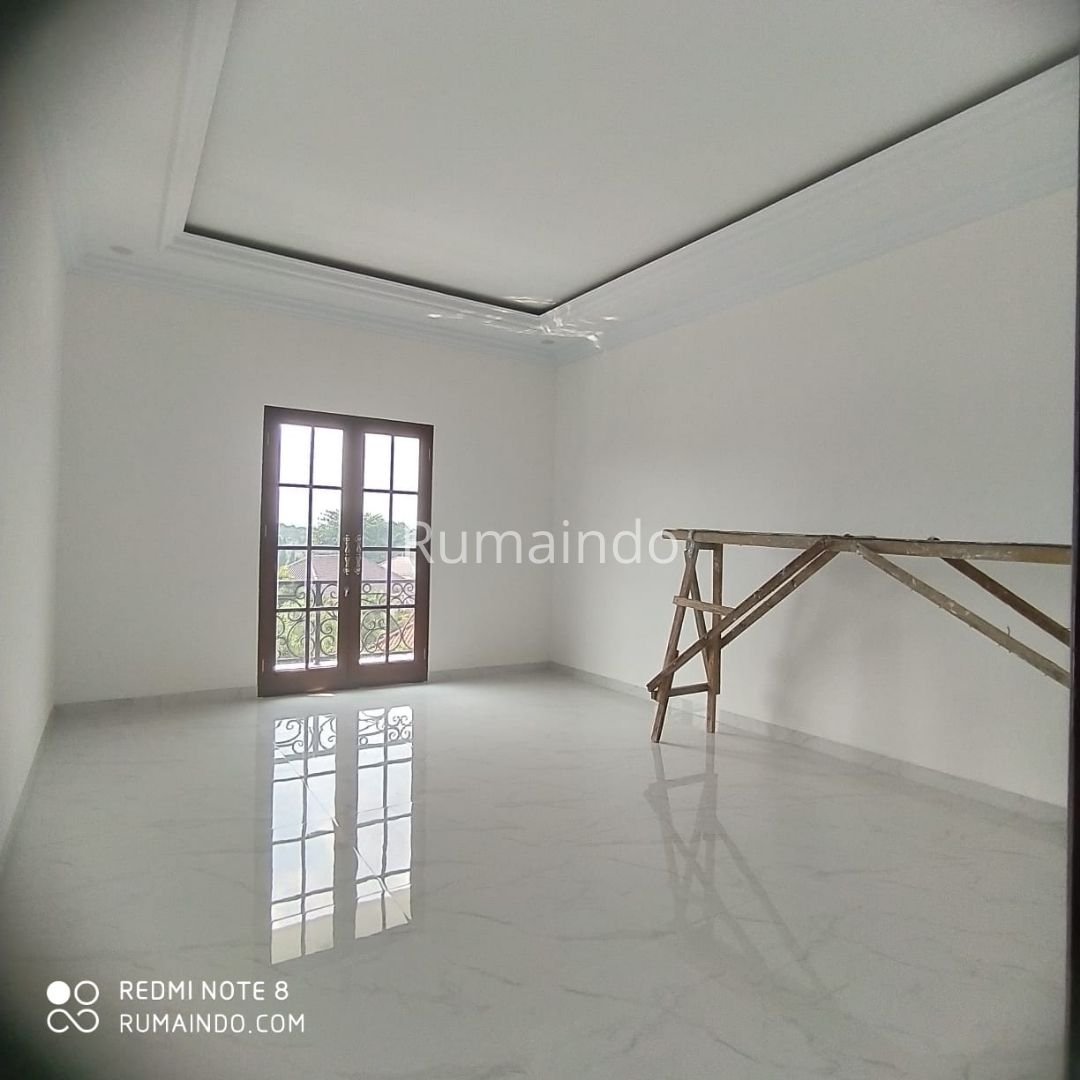 Dijual Rumah Ada Kolam Renang Di Komplek DPR Jln Benda Jagakarsa Jakarta Selatan - 9