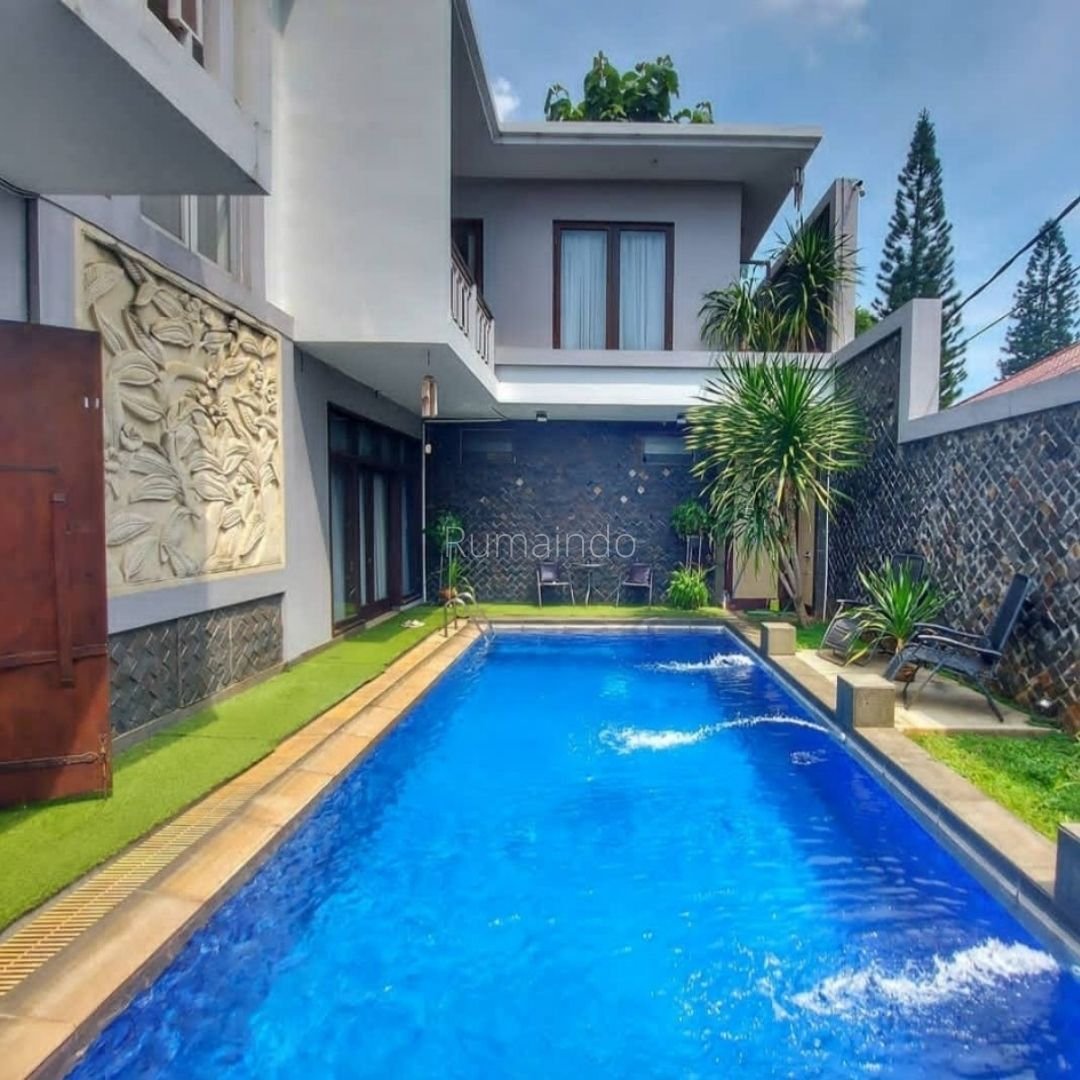 Dijual Rumah Mewah Ada Kolam Renang di Komplek Kesehatan Pesanggrahan Jakarta Selatan - 8