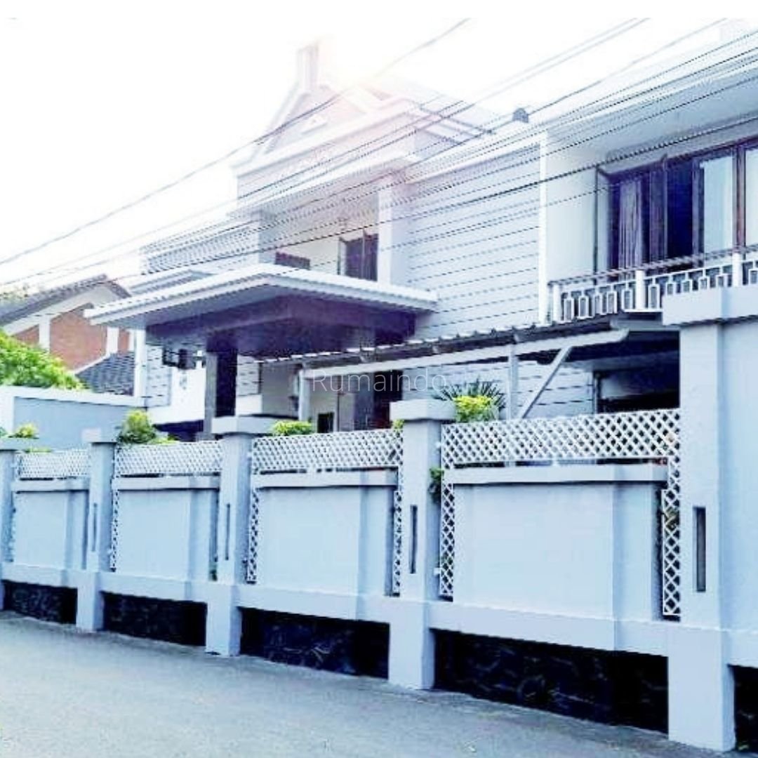 Dijual Rumah Mewah Ada Kolam Renang di Komplek Kesehatan Pesanggrahan Jakarta Selatan - 3