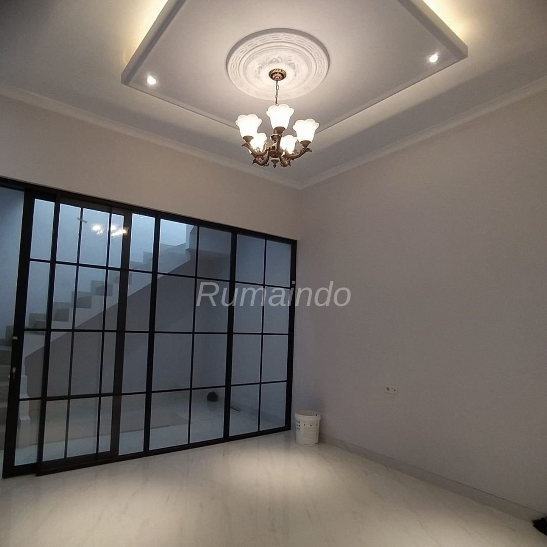 Rumah Ada Rooftop Dekat Ragunan Kebagusan Jakarta Selatan - 8