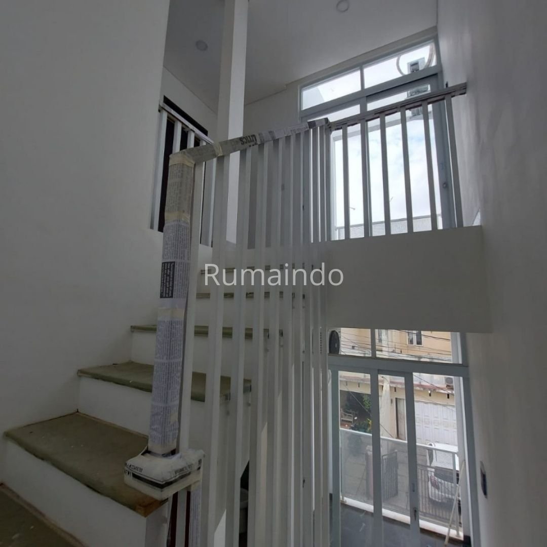 Dijual Rumah Cluster Perdana House 99 Pesanggrahan Jakarta Selatan - 9