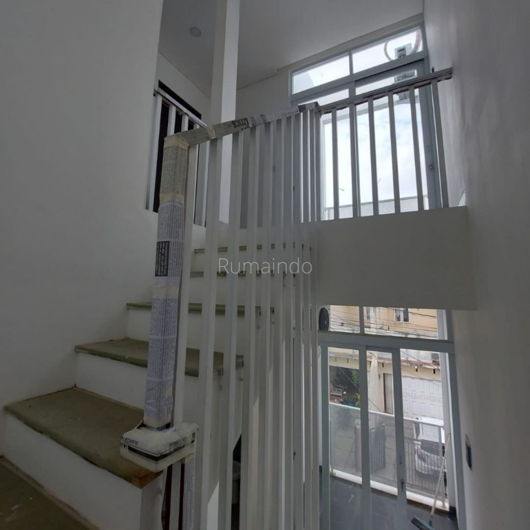 Dijual Rumah Cluster Perdana House 99 Pesanggrahan Jakarta Selatan - 4