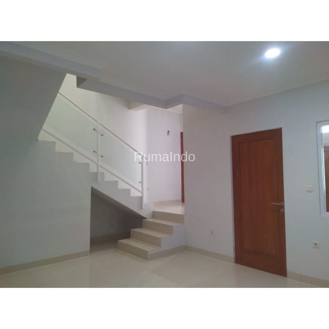 Dijual Murah Rumah Baru Ada Rooftop di Tebet Timur Jakarta Selatan - 4