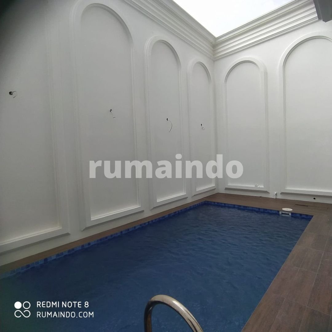 Dijual Rumah Ada Kolam Renang Di Komplek DPR Jln Benda Jagakarsa Jakarta Selatan - 9