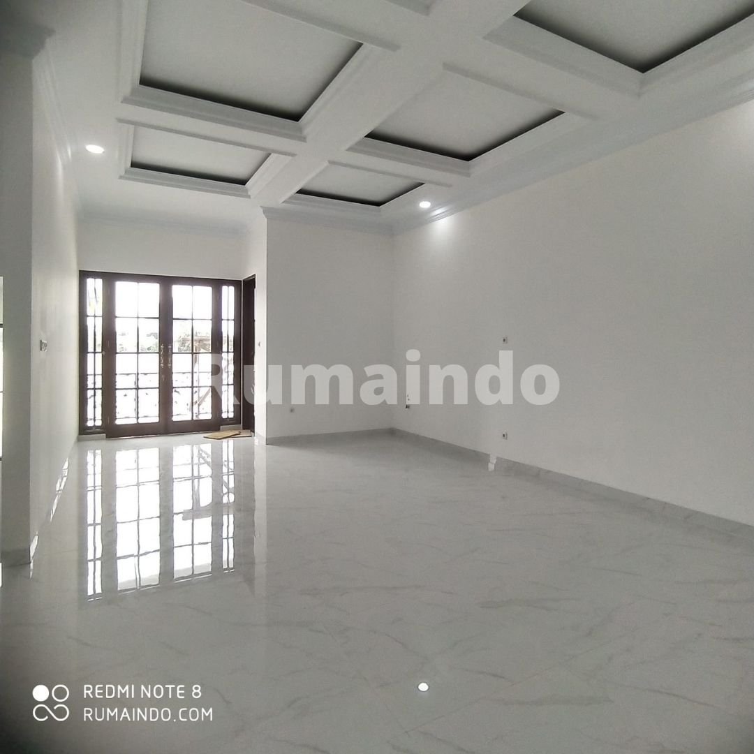 Dijual Rumah Ada Kolam Renang Di Komplek DPR Jln Benda Jagakarsa Jakarta Selatan - 5