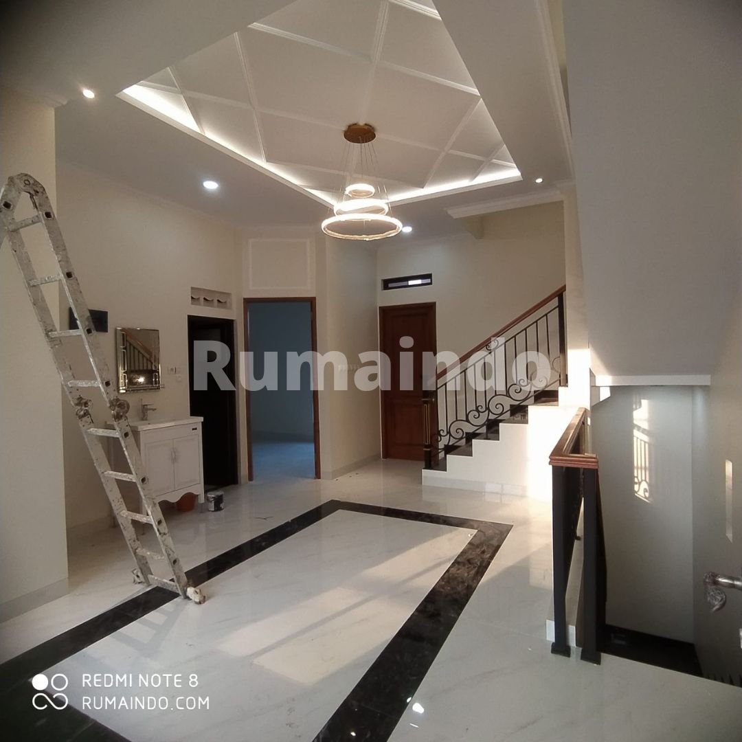 Dijual Murah Rumah Mewah Bangunan Baru di Kebagusan Jakarta Selatan - 7
