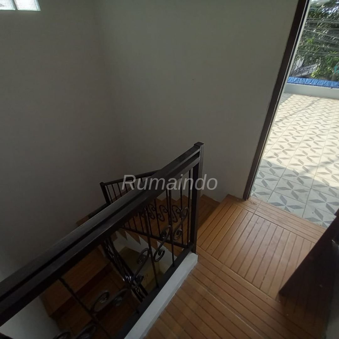 Dijual Murah Rumah Non Cluster di Kahfi 2 Jagakarsa Jakarta Selatan - 8