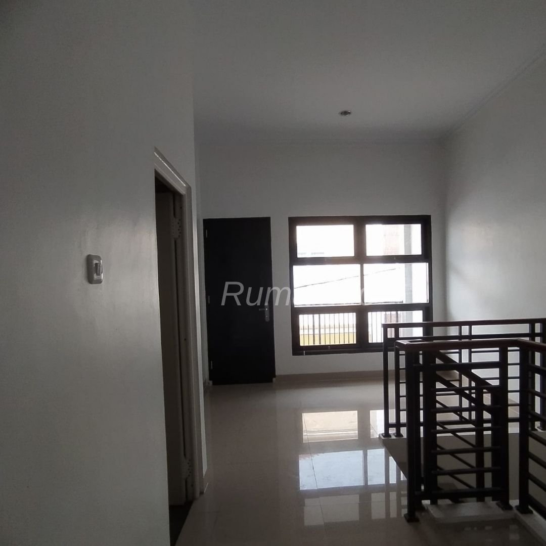 Dijual Murah Rumah Cluster Jamboo Hills Jagakarsa Jakarta Selatan - 6