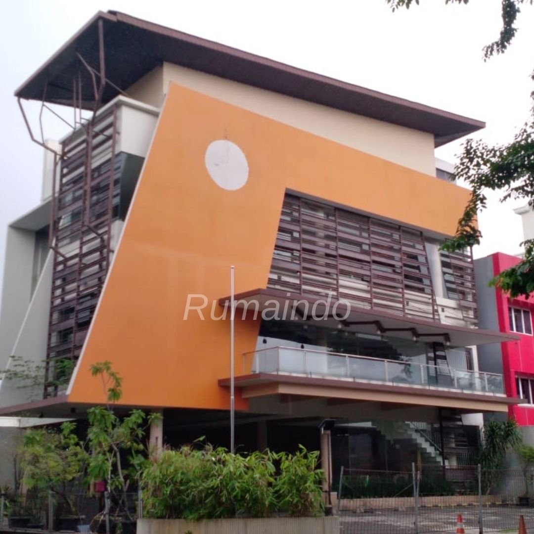 Dijual Gedung Komersial di Jln Tebet Barat Jakarta Selatan - 2