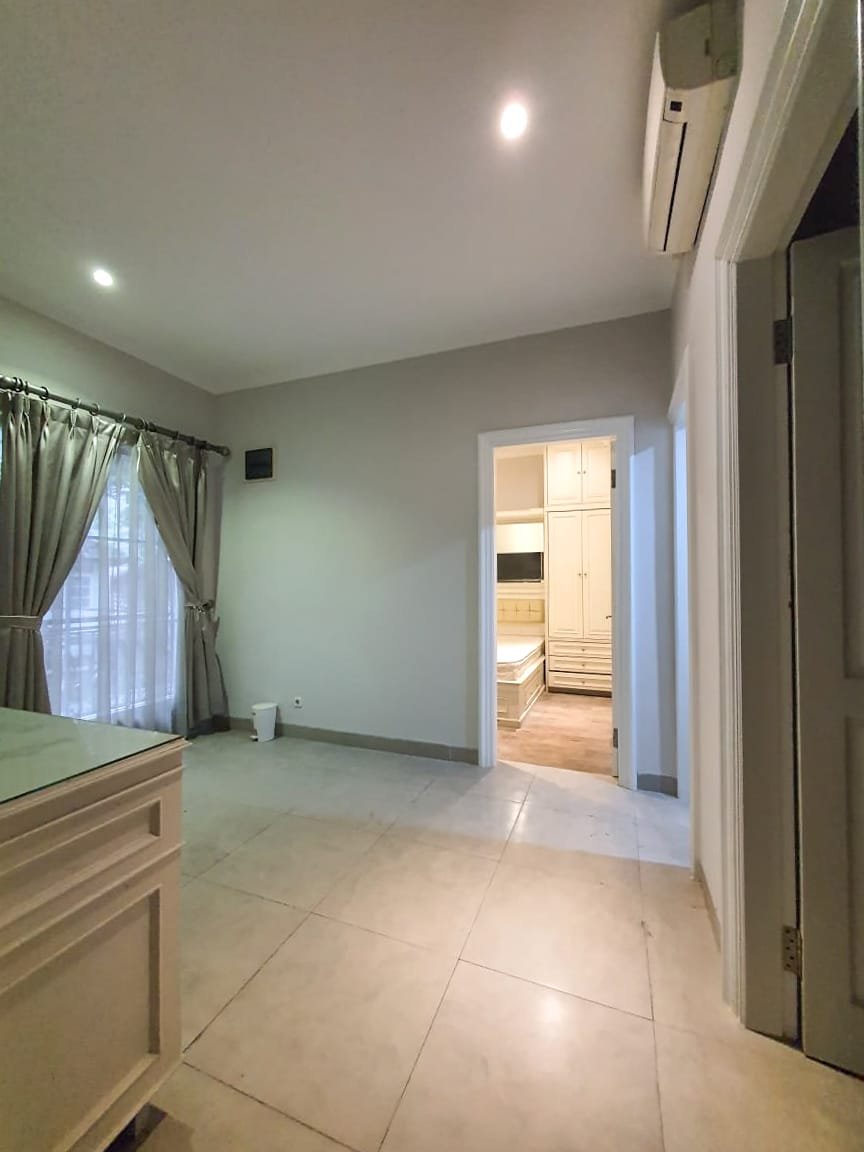 Dijual Rumah di Komplek Kejaksaan Agung Tebet Barat Jakarta Selatan - 14