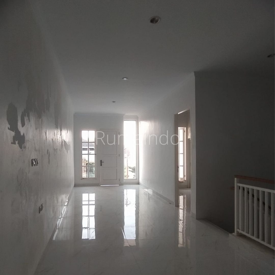 Dijual Rumah Cluster di Jln Benda Kav DPR Jagakarsa Jakarta Selatan - 3