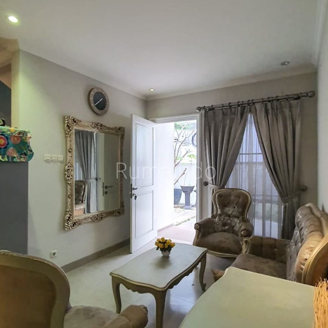 Dijual Rumah di Komplek Kejaksaan Agung Tebet Barat Jakarta Selatan - 4
