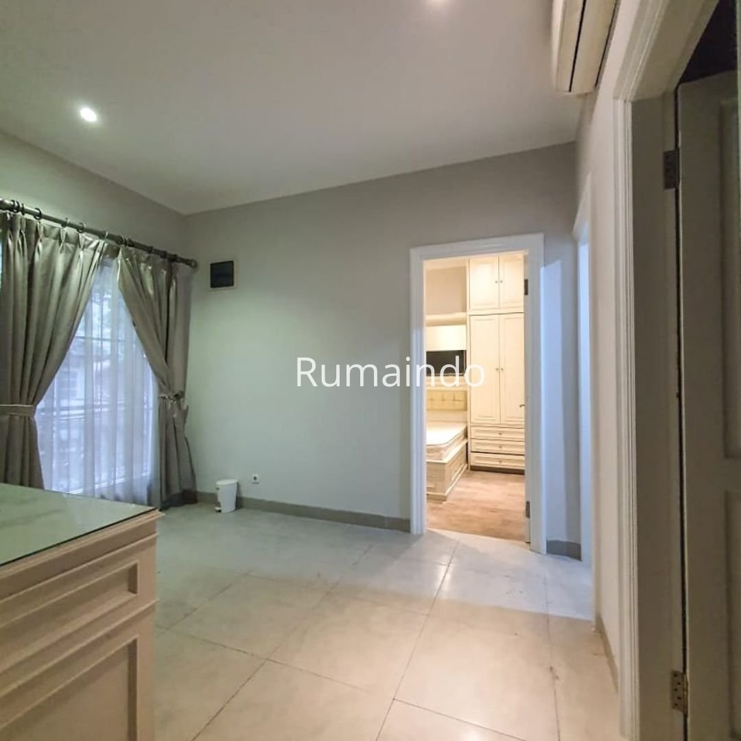 Dijual Rumah di Komplek Kejaksaan Agung Tebet Barat Jakarta Selatan - 12