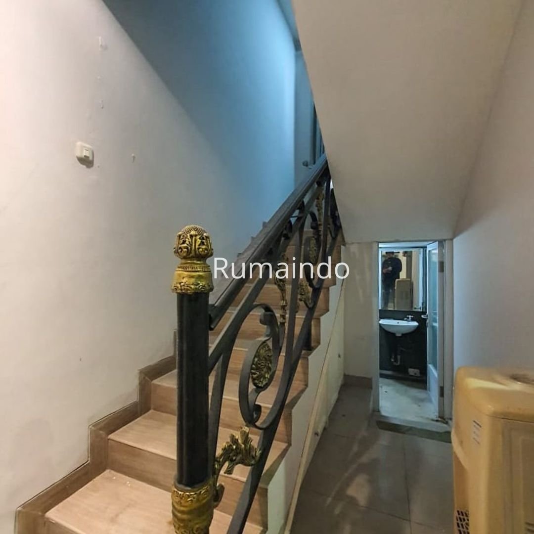 Dijual Rumah di Komplek Kejaksaan Agung Tebet Barat Jakarta Selatan - 7