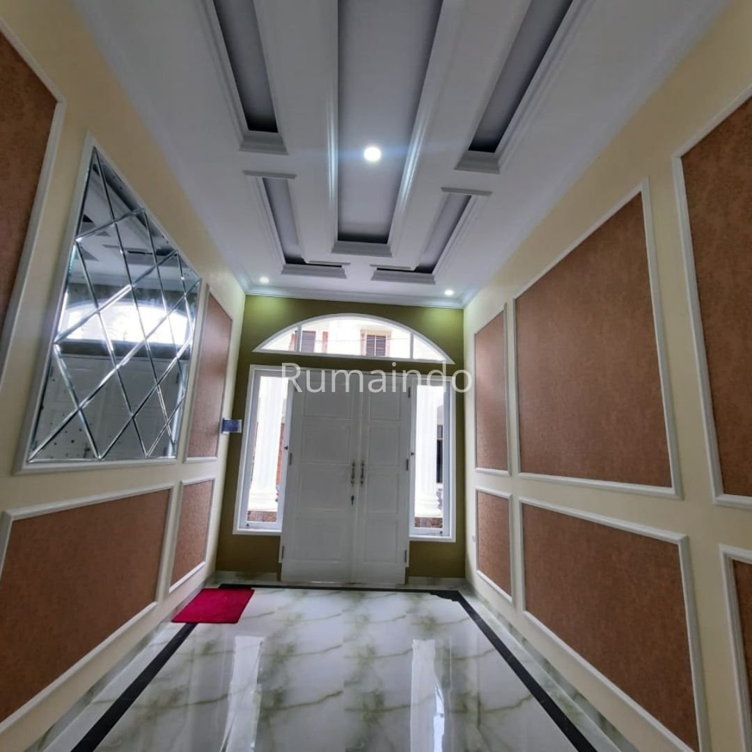 Dijual Rumah Mewah Design Eropa Classic Modern di Jagakarsa Jakarta Selatan - 4