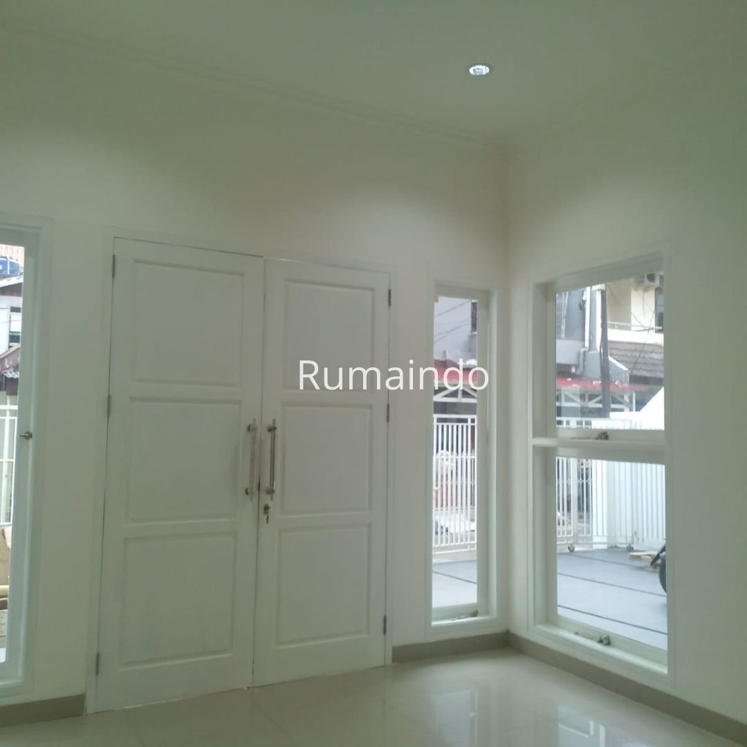 Dijual Murah Rumah Baru di Jln Tebet Barat Jakarta Selatan - 3