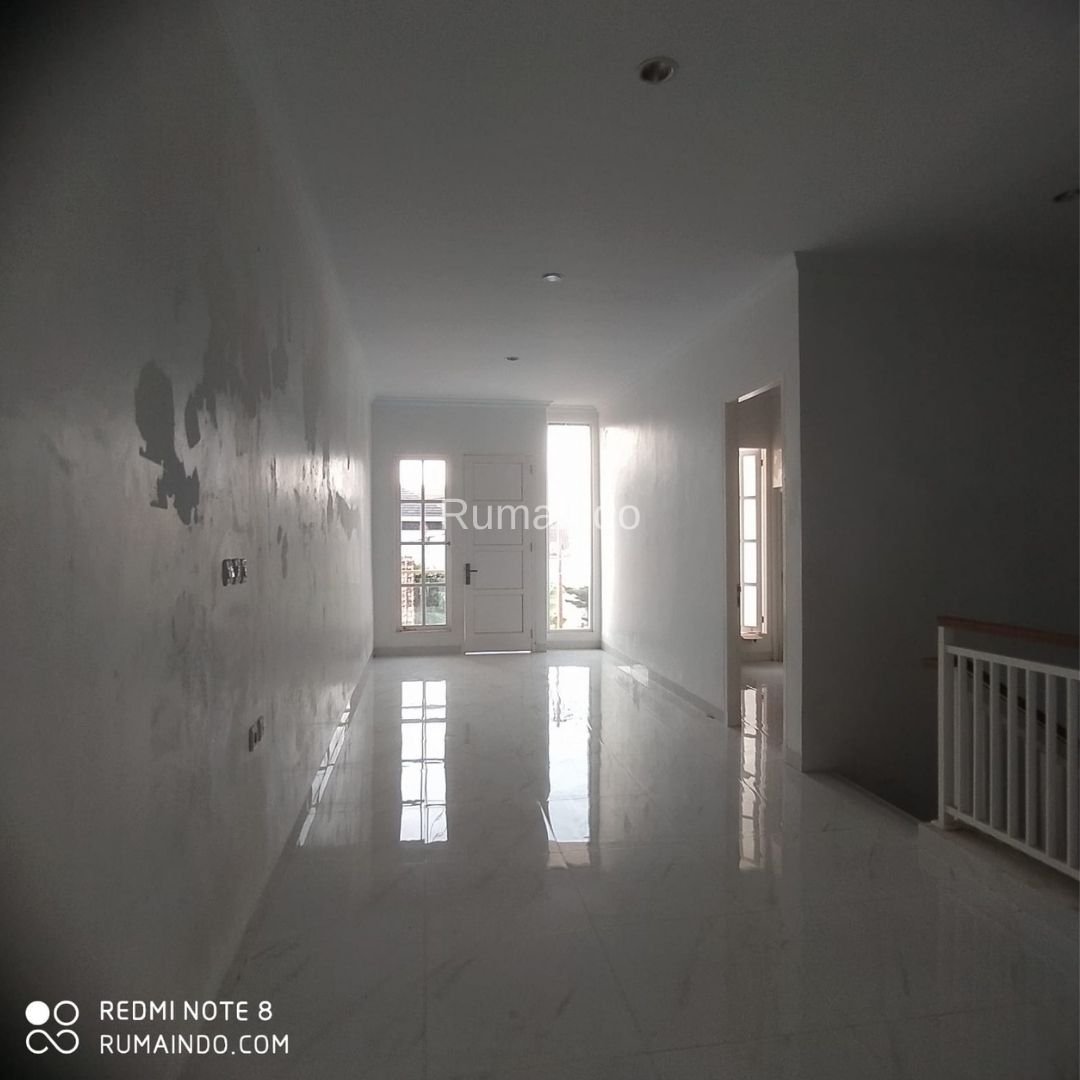 Dijual Rumah Cluster di Jln Benda Kav DPR Jagakarsa Jakarta Selatan - 5